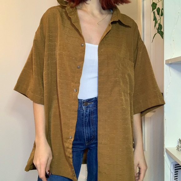 Mens button up - Picture 1 of 4